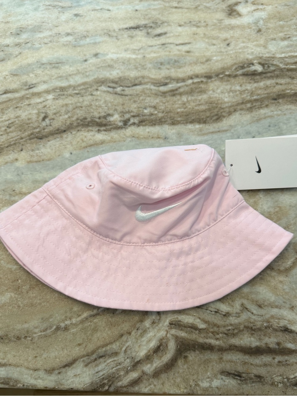 NWT- Nike bucket hat size 2-4T